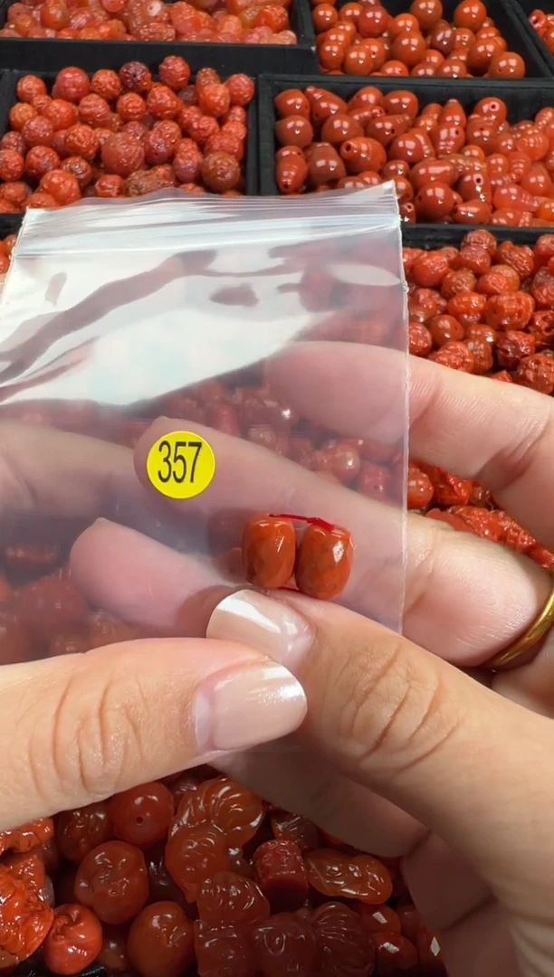 颈饰未镶嵌南红玛瑙1