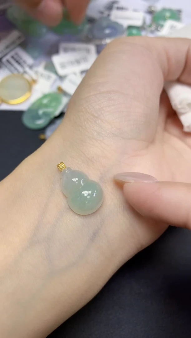 颈饰18K金镶嵌翡翠天然缅甸翡翠A货百元以上9元证书费自理