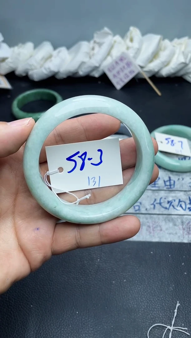 未镶嵌手镯翡翠131