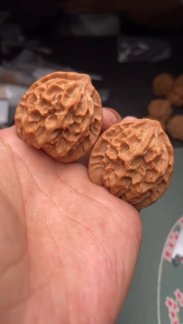 把件文玩核桃a247  龙鳞 39尺