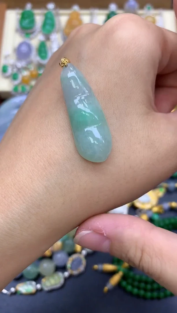 颈饰18K金镶嵌翡翠55-中国好珍宝