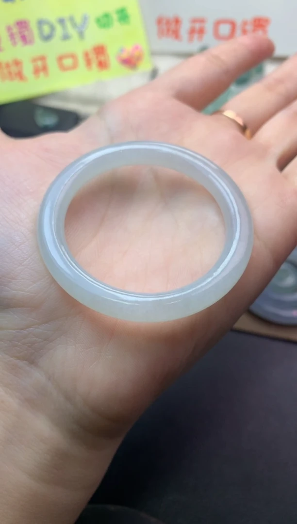 未镶嵌定制翡翠毛货