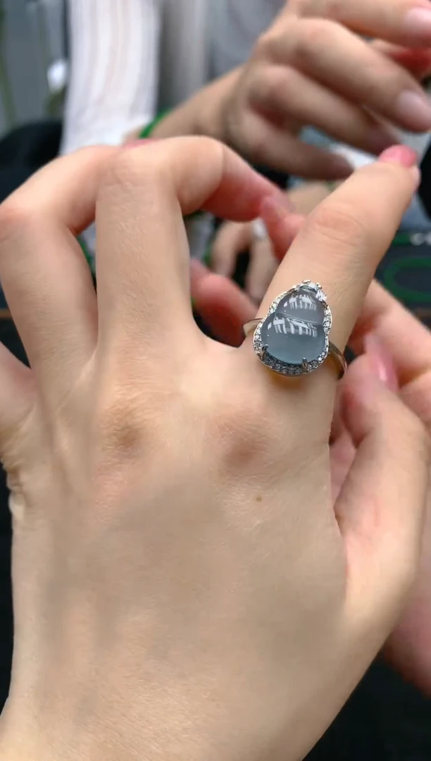 翡翠未镶嵌颈饰天然A货翡翠