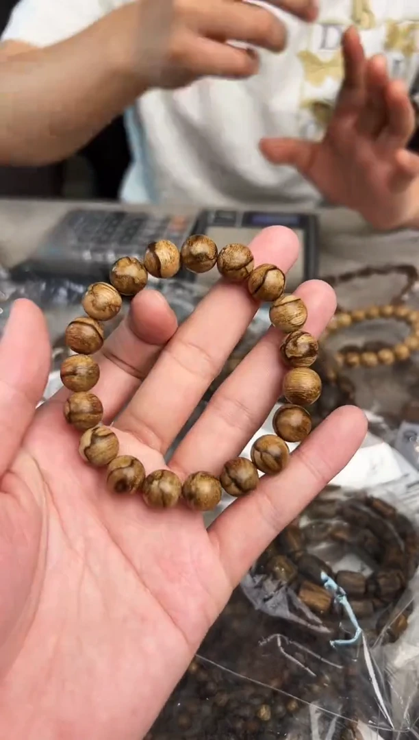 沉香手串57莱特11mm/8克 多样性发其一