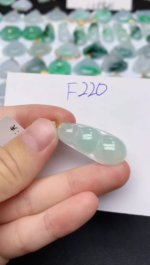 颈饰18K金镶嵌翡翠天然缅甸A货翡翠百元以上9元证书费自理