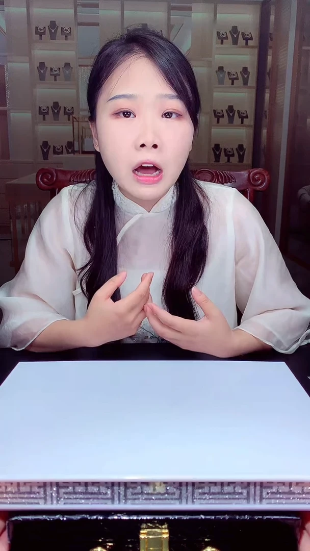 翡翠未镶嵌颈饰树天然翡翠(拍一发一）