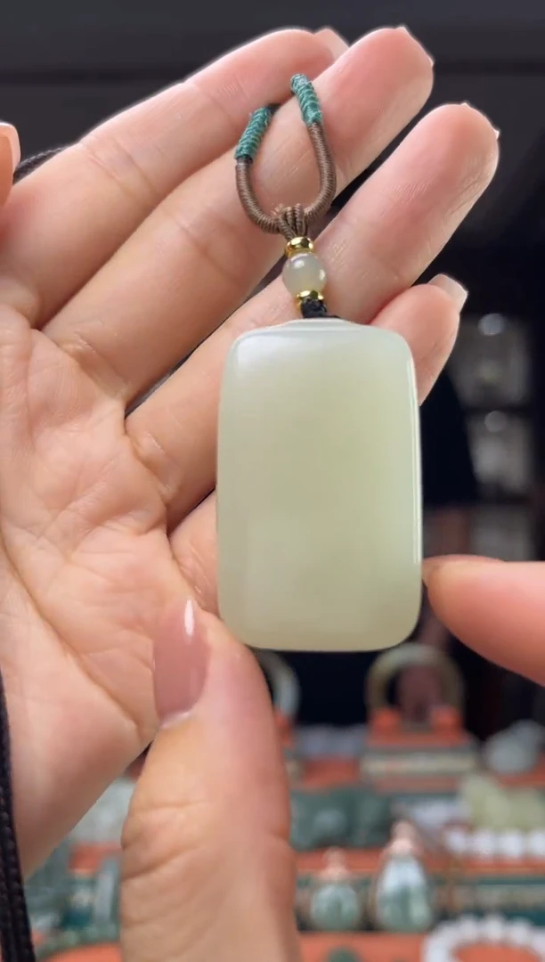 和田玉未镶嵌颈饰佩佩