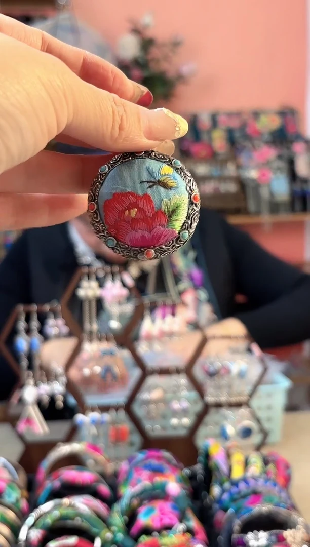 艺枝独绣手工饰品85