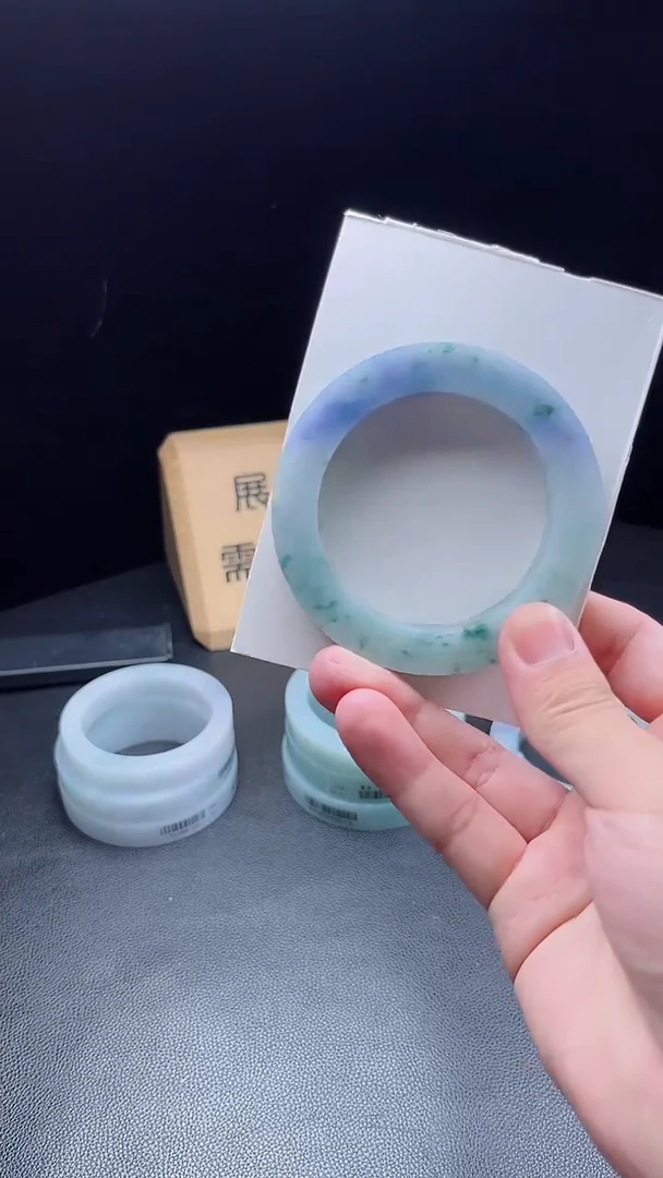 未镶嵌手镯定制翡翠妙****室定制