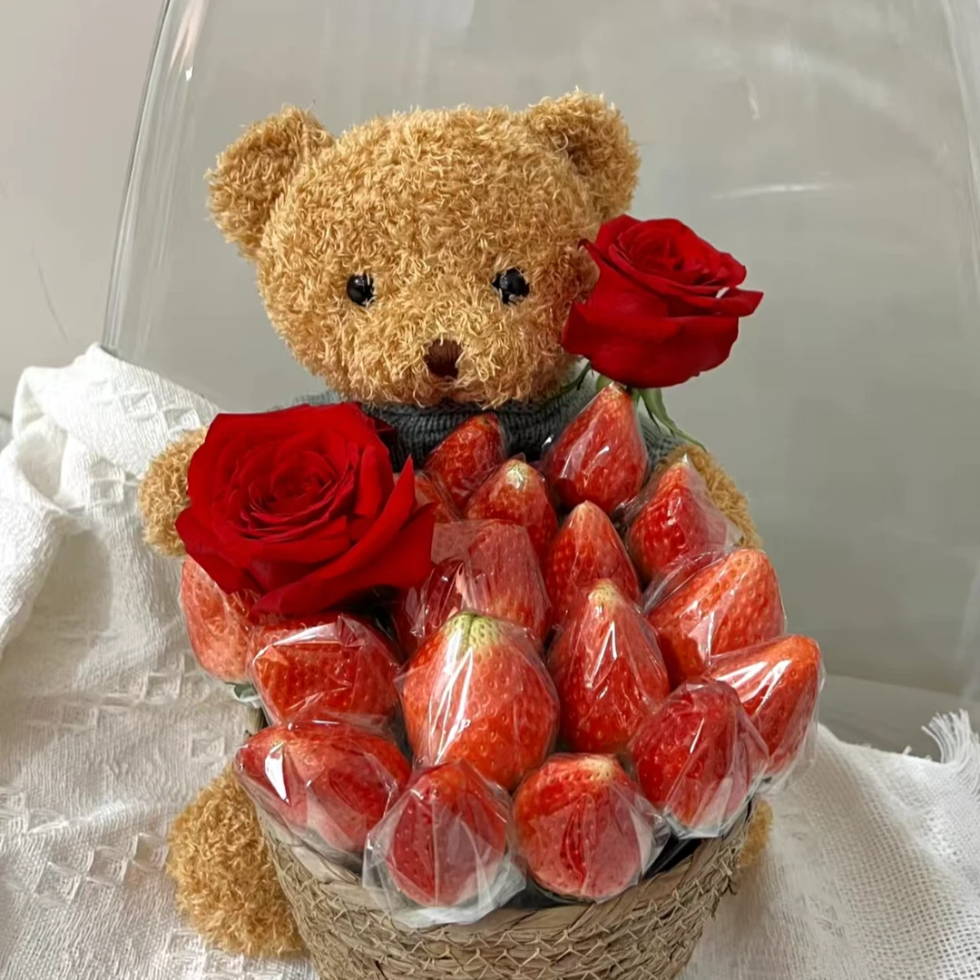 平安夜红玫瑰草莓小熊花束