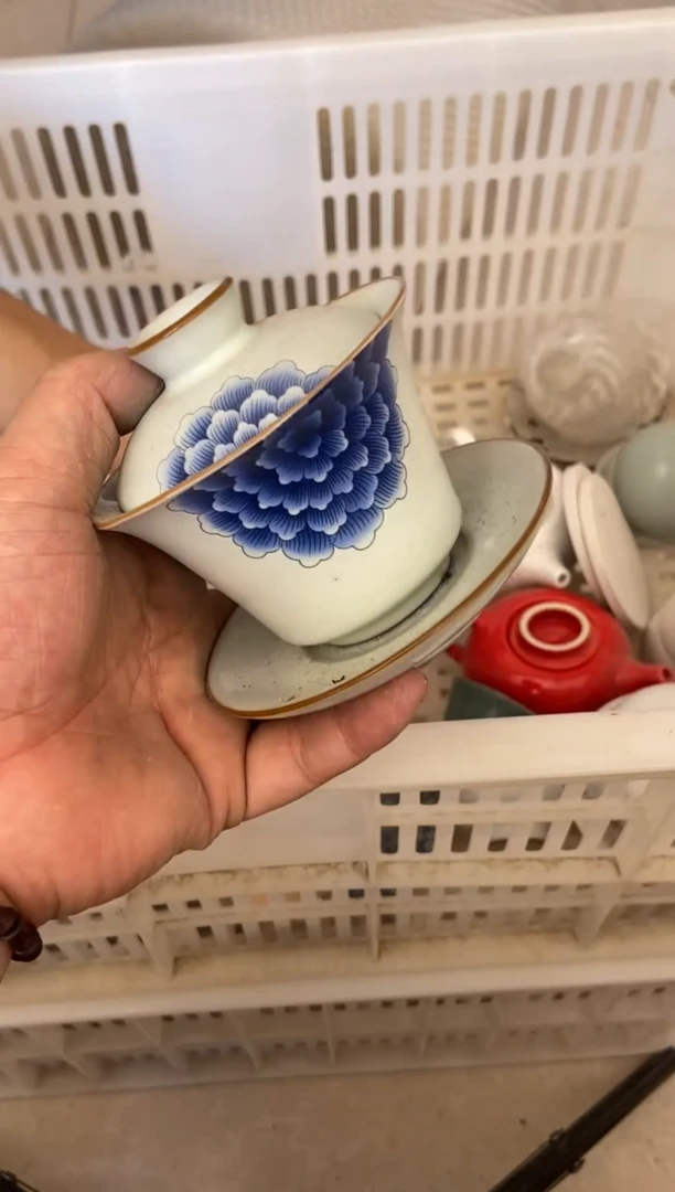 无运费险有瑕疵的摄影的产品有使用过的痕迹有点脏介意勿拍