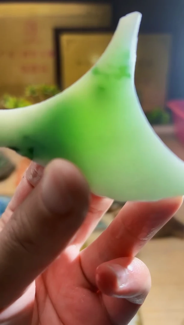 翡翠挂件未镶嵌A货张麦9337