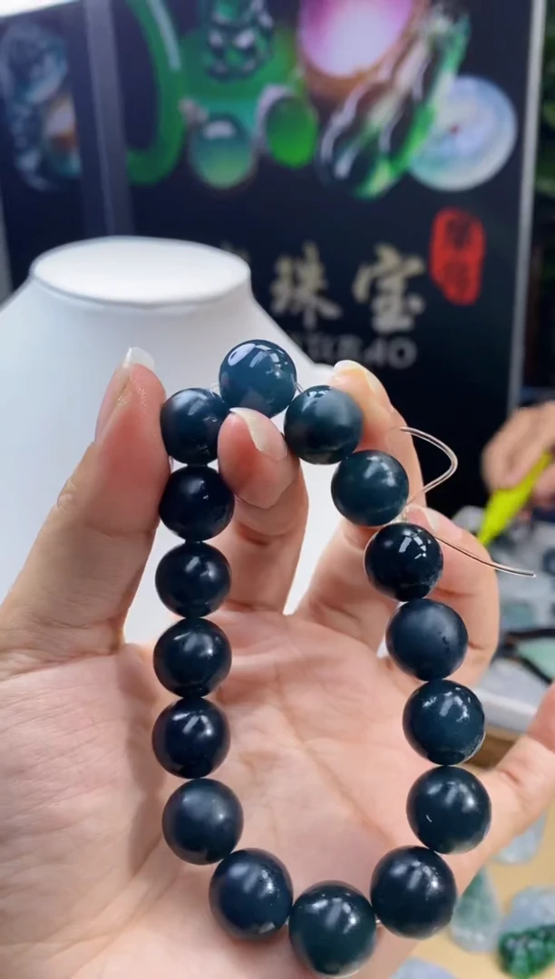 未镶嵌定制翡翠手串