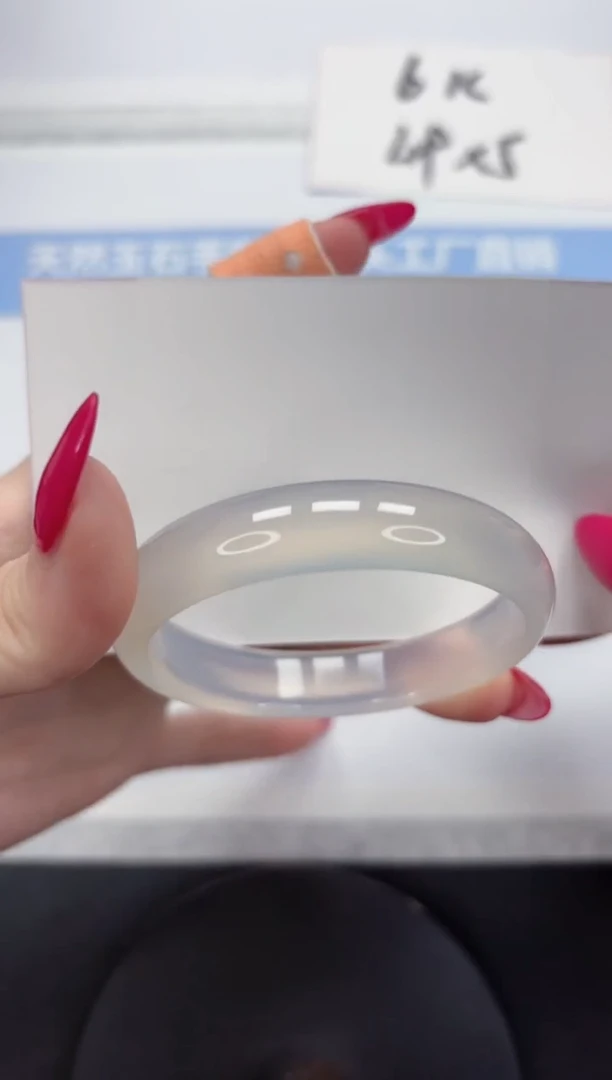 未镶嵌手镯石英质玉A189-52