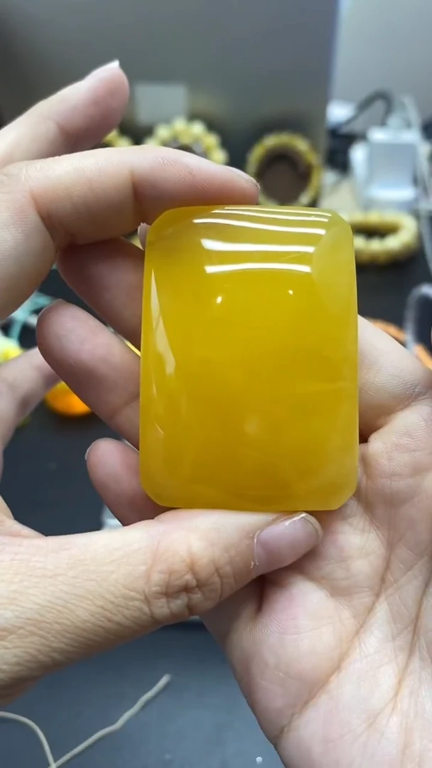 琥珀未镶嵌珠宝奇石416