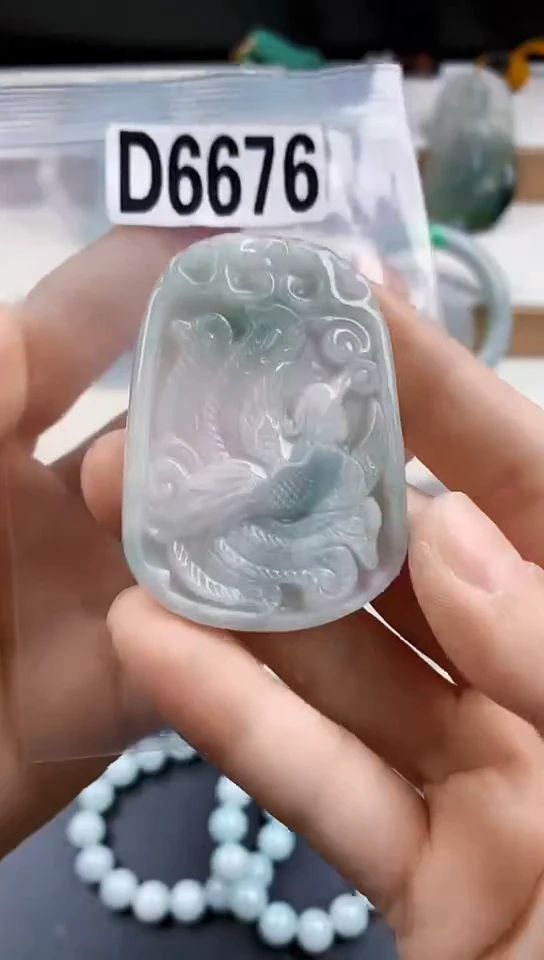 颈饰未镶嵌翡翠天然翡翠吊坠挂件