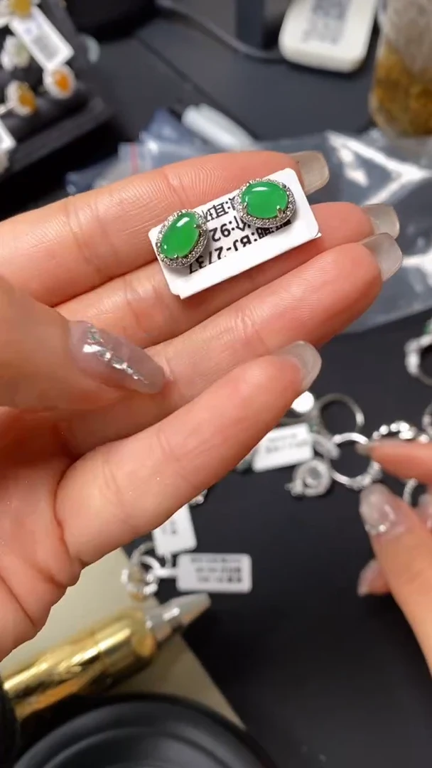 【闪购商品】翡翠戒指银S925镶嵌8166