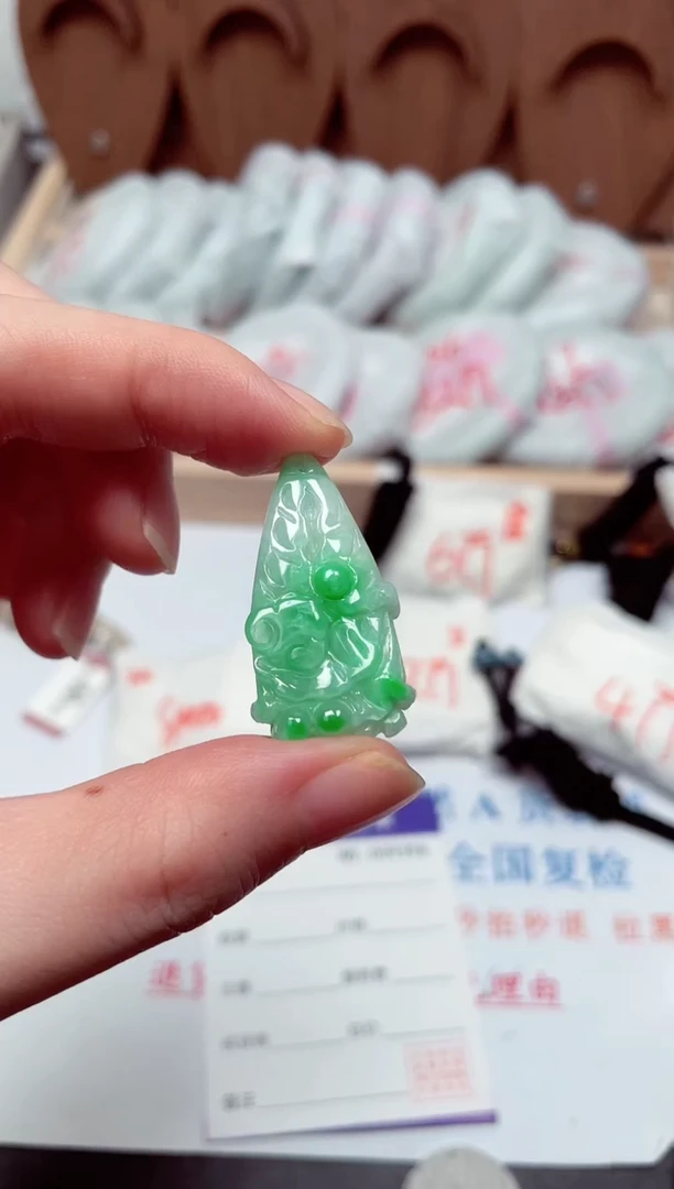 颈饰未镶嵌翡翠孻***腯天然A货