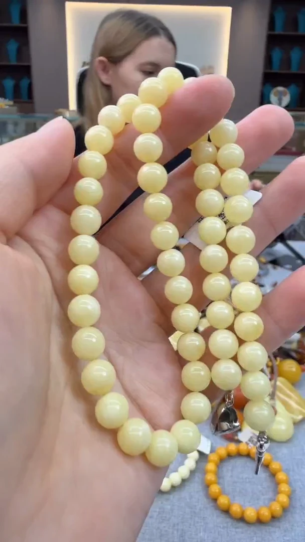琥珀颈饰未镶嵌46号秒拍 假一罚三