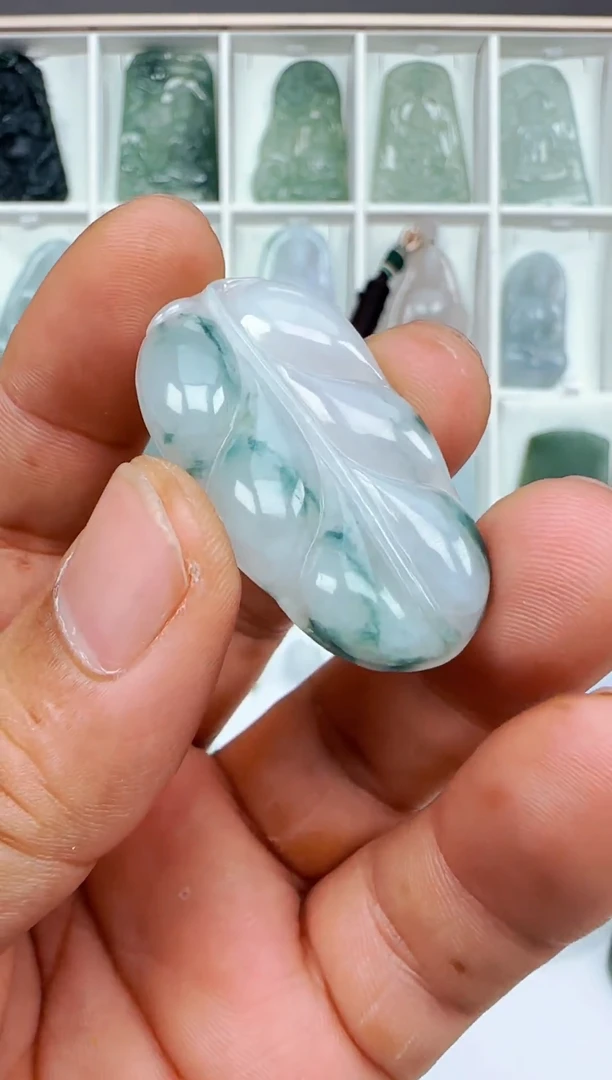 【闪购商品】翡翠颈饰未镶嵌天然A货翡翠