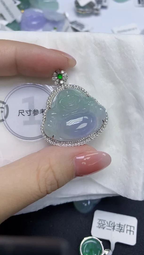 颈饰18K金镶嵌翡翠天然缅甸翡翠A货多样性发一件