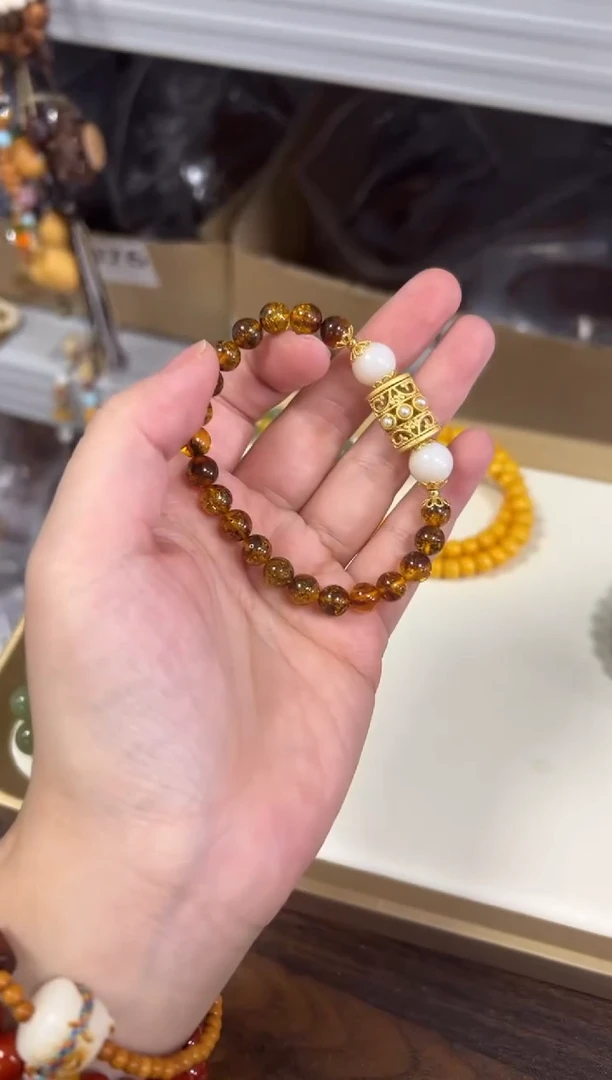 未镶嵌琥珀手链花珀和田白玉搭配款手串[0364]