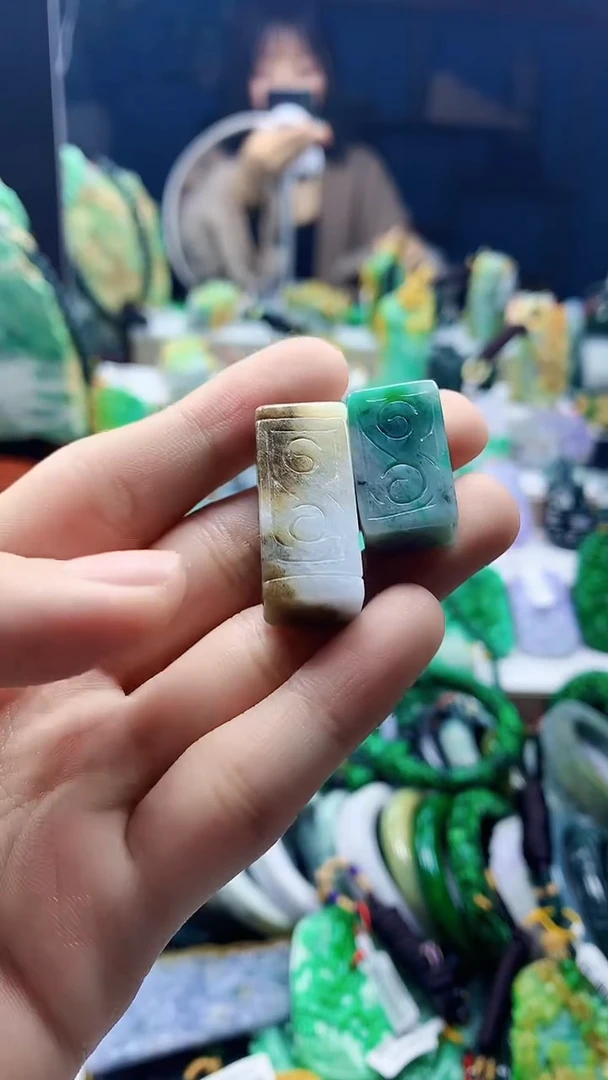 颈饰未镶嵌翡翠天然缅甸a货翡翠