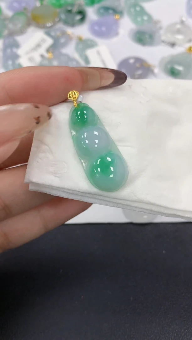 颈饰18K金镶嵌翡翠a货假一赔三支持复检百元上9元证书费自理