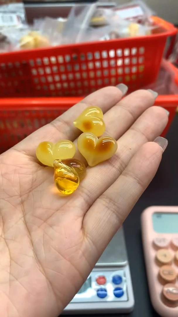 未镶嵌琥珀珠宝奇石365多样性发其一有瑕