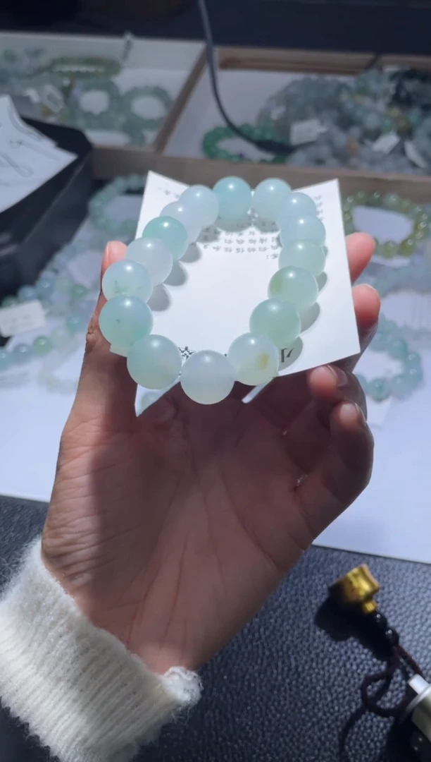 未镶嵌定制翡翠莊*生翡翠手串