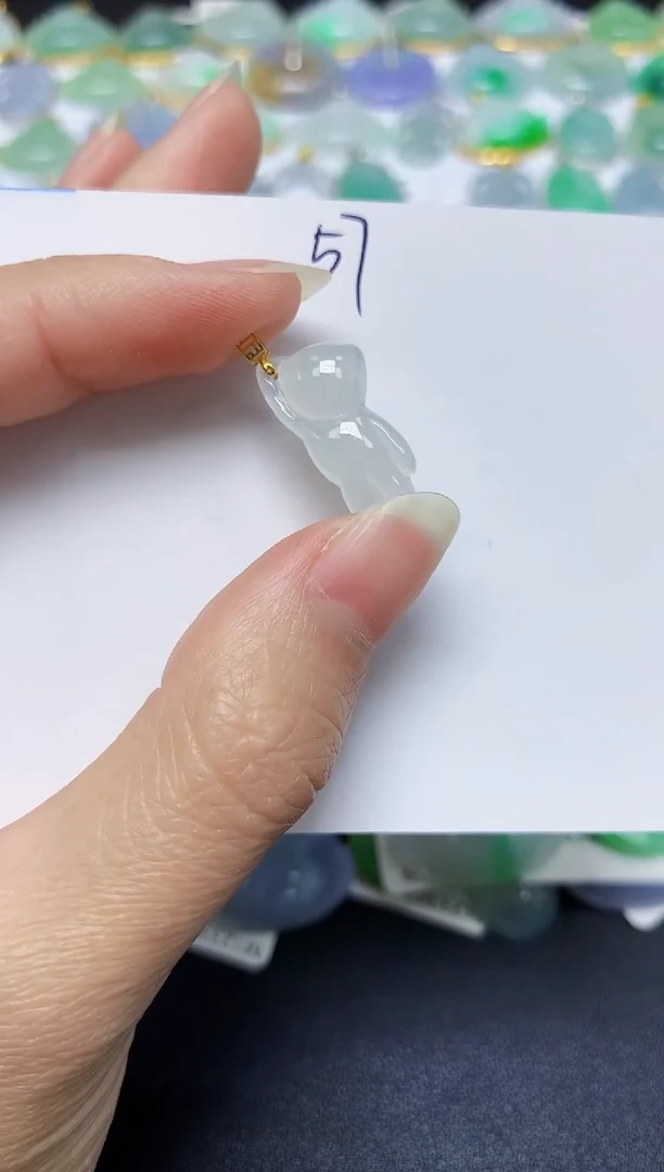 翡翠未镶嵌颈饰 天然翡翠A货