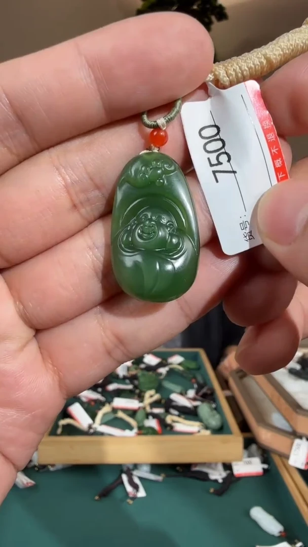 颈饰未镶嵌和田玉1