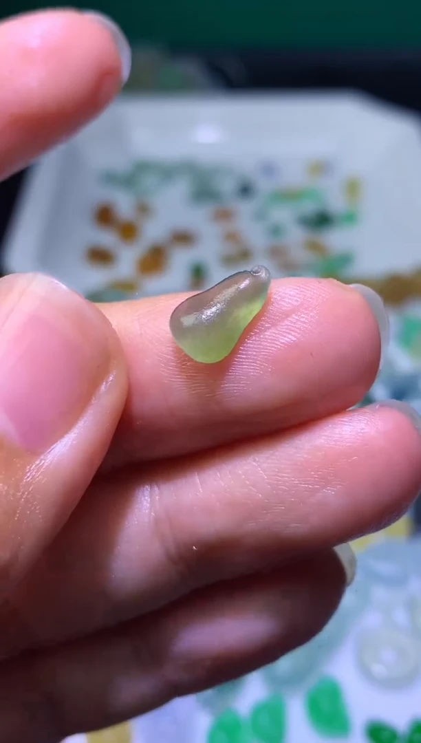 未镶嵌定制翡翠毛货