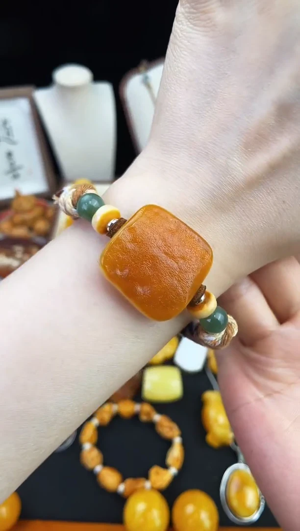 琥珀未镶嵌珠宝奇石柒月