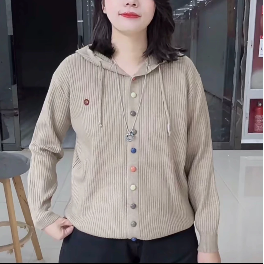 2025新款秋冬春秋彩色M标连帽纽扣针织开衫上衣宽松毛衣遮肉外套