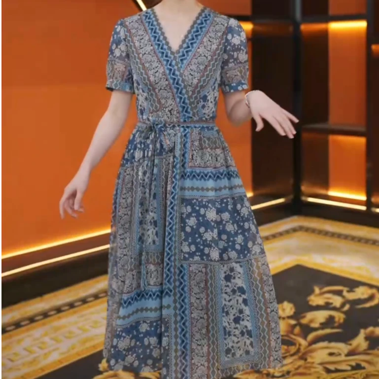 杭州原版正品2025年新款气质高端优雅显瘦高级感蓝花色连衣裙
