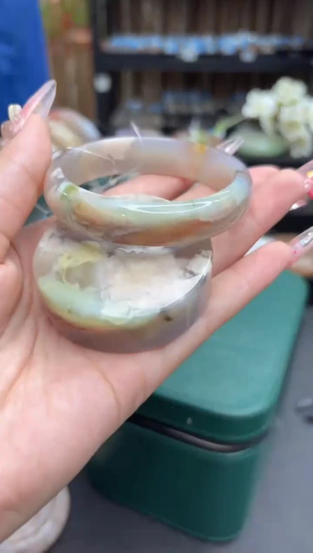 未镶嵌手镯石英质玉1(55圈赠送镯心)玉化纹