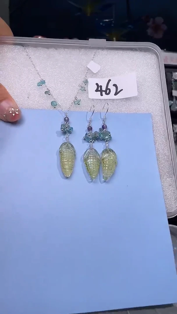 未镶嵌耳饰水晶喜欢拍