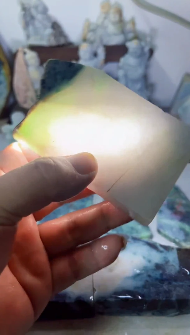 【闪购商品】翡翠吊坠(不含链)未镶嵌A1243