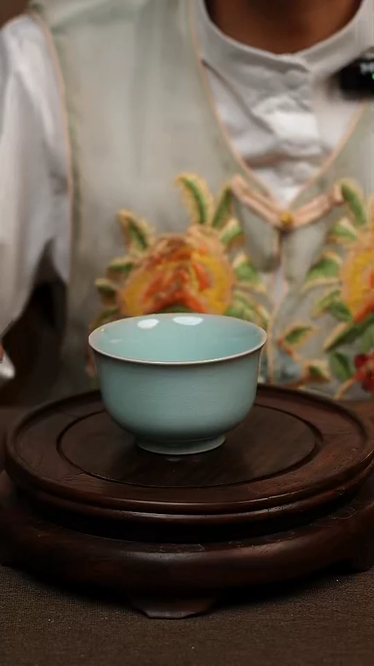 瓷片天青色全手压手杯150ml 微瑕不带礼盒