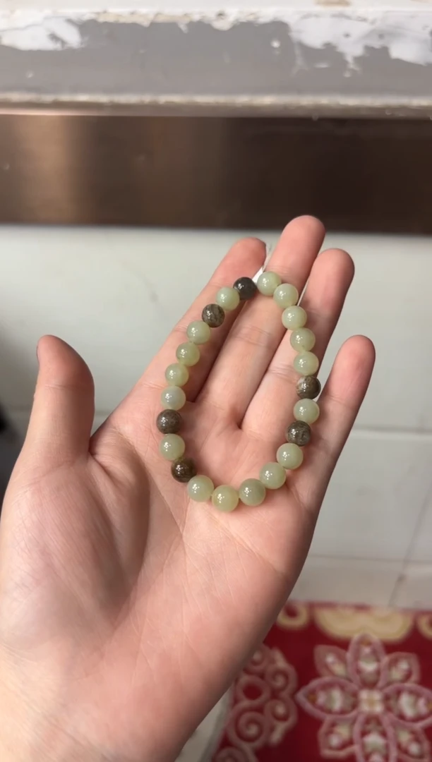 【闪购商品】和田玉手串未镶嵌且末微色差近矿卡8