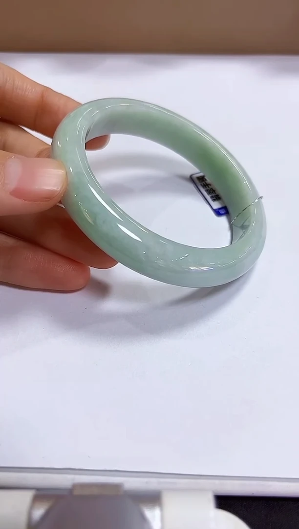 颈饰未镶嵌翡翠手镯58