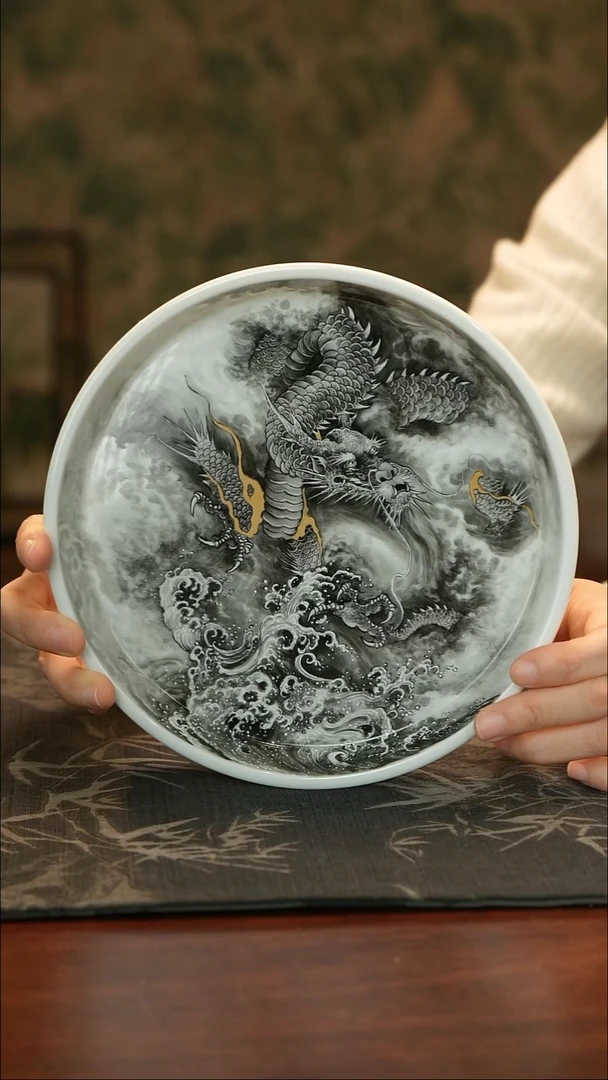 手绘新品墨龙壶承