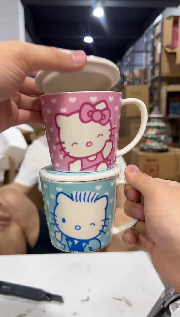 瓷片蓝色加粉色kt猫带盖杯2件套