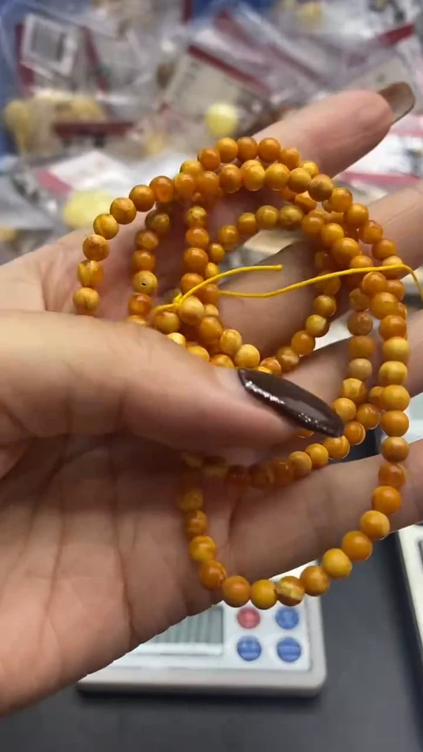 琥珀未镶嵌珠宝奇石1055