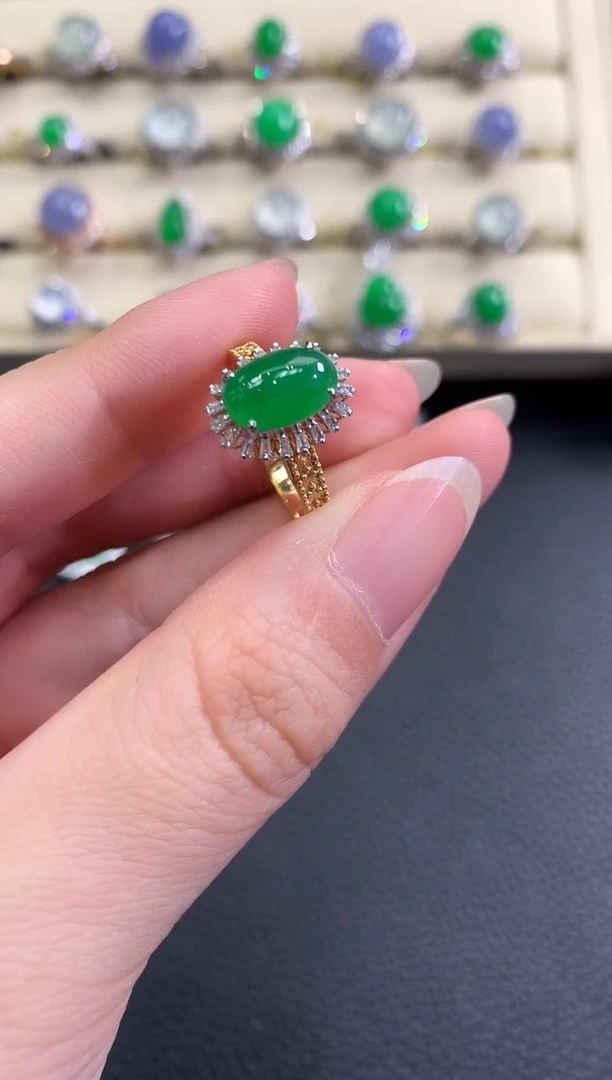 翡翠戒指18K金镶嵌春日珠宝 C31