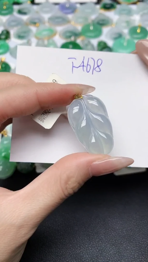 颈饰18K金镶嵌翡翠天然缅甸A货翡翠百元以上9元证书费自理