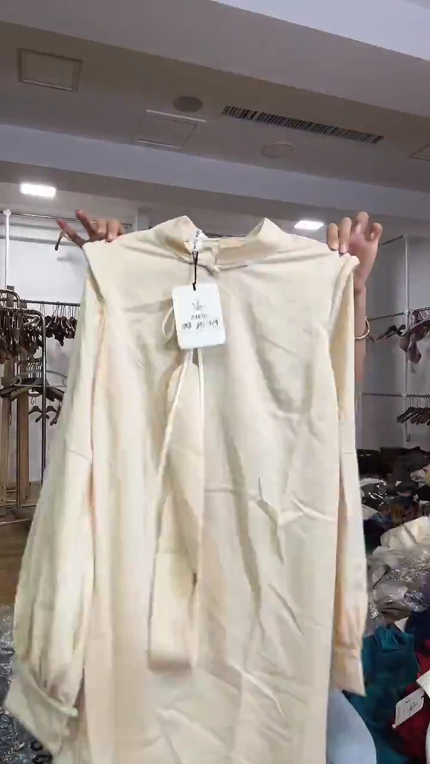 连衣裙       2XL码    125-135斤