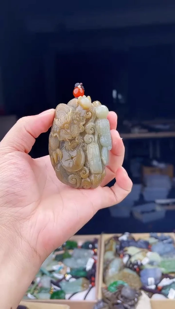 颈饰未镶嵌和田玉1