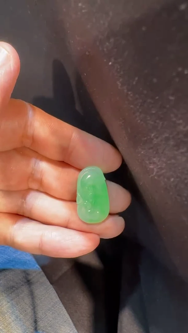 【闪购商品】翡翠吊坠(不含链)未镶嵌如意吊坠